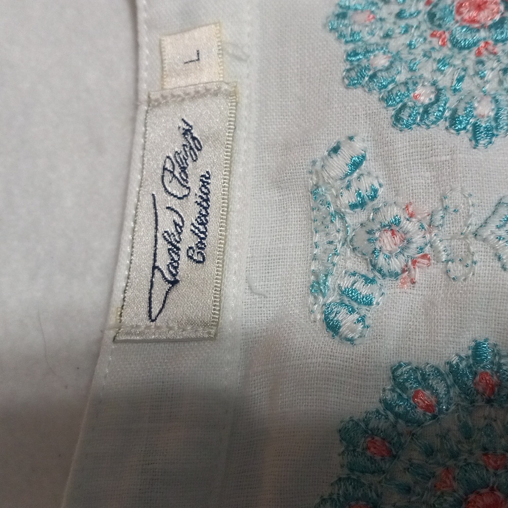 Tasha Polizzi White Blouse with Blue Embroidery - Picture 3 of 12